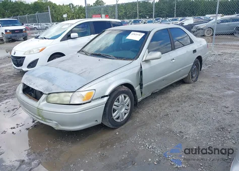 2001 Toyota Camry Le z USA, uszkodzony, nr VIN 4T1BG22K71U078196